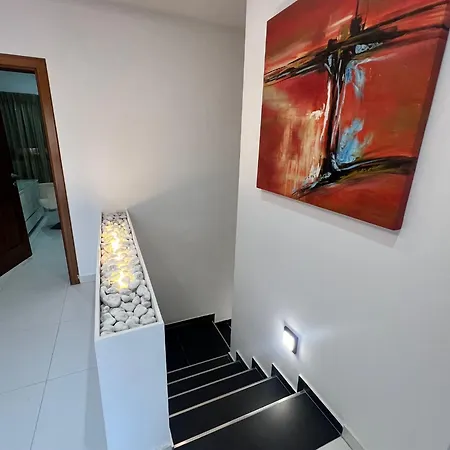 Mida 3-bedrooms Penthouse With Sea View Apartament