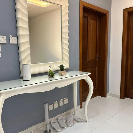 Διαμέρισμα Mida 3-bedrooms Penthouse With Sea View *