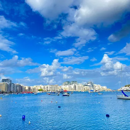 Mida 3-bedrooms Penthouse With Sea View Sliema